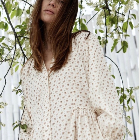 Esby Wylie Dress - Picture 1 of 8